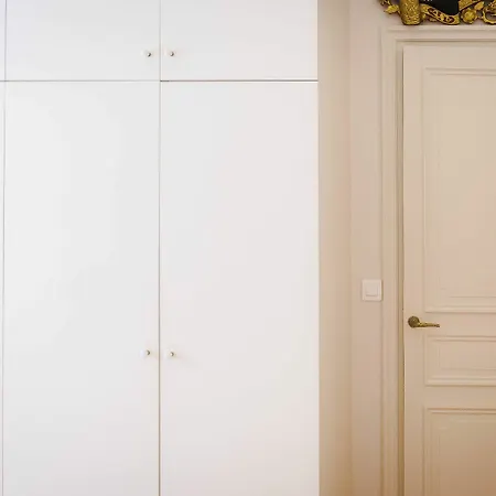 Apartment Pelican - Near Champs Elysees *